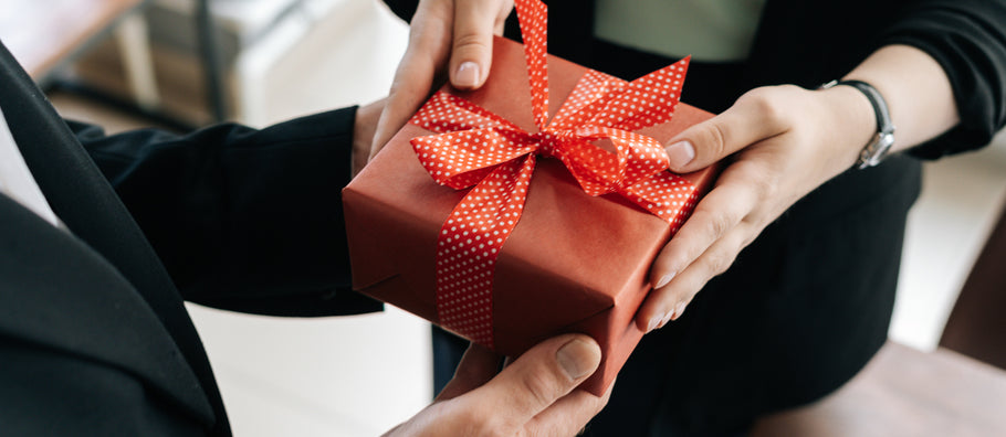 The Power of Corporate Gifts in Fostering Employee Relationships