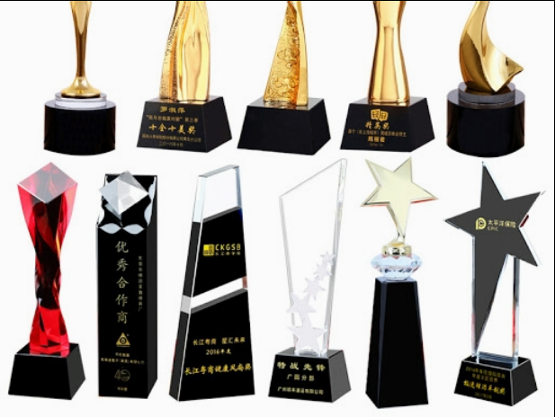 Corporate gifts Bulk With printing - Customised Trophies