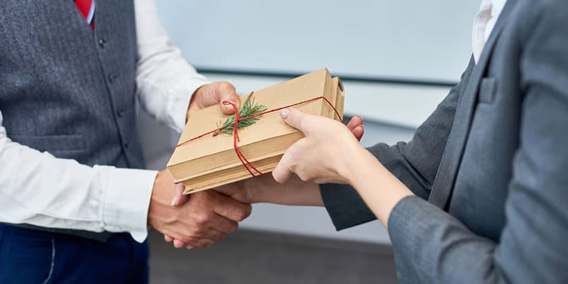 How Corporate Gifts Can Improve Employee Productivity