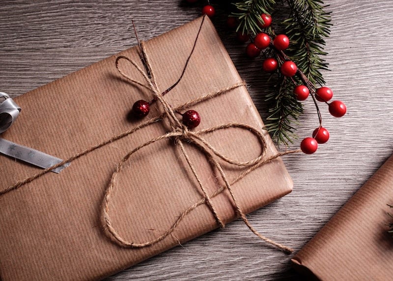 7 Best Holiday Gifts for Employees That They’ll Actually Appreciate