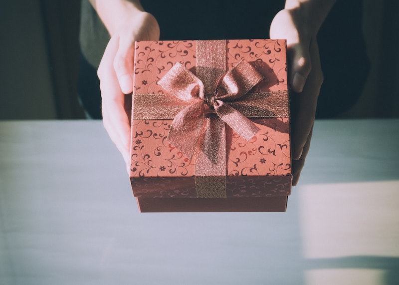 9 Awesome (and Useful) Company Gift Ideas for Employees