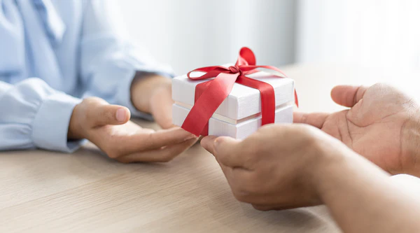 Corporate Gifts: Enhancing the Employee Experience