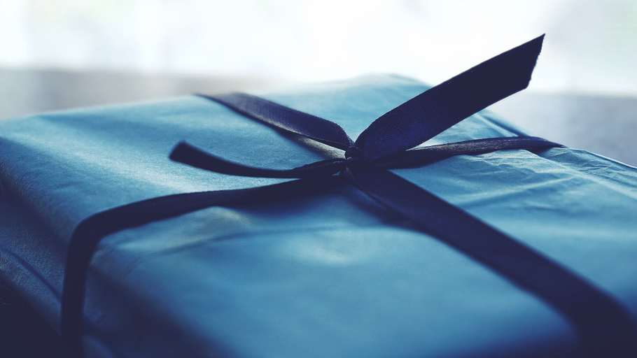 Navigating Corporate Gifting Etiquette: A Comprehensive Guide