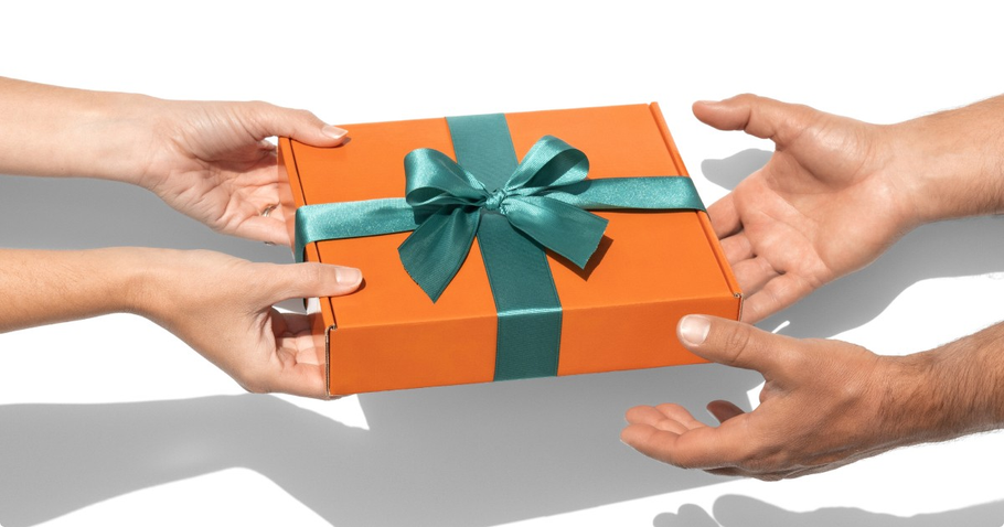 How to Choose Corporate Gifts That Reflect Your Company’s Values