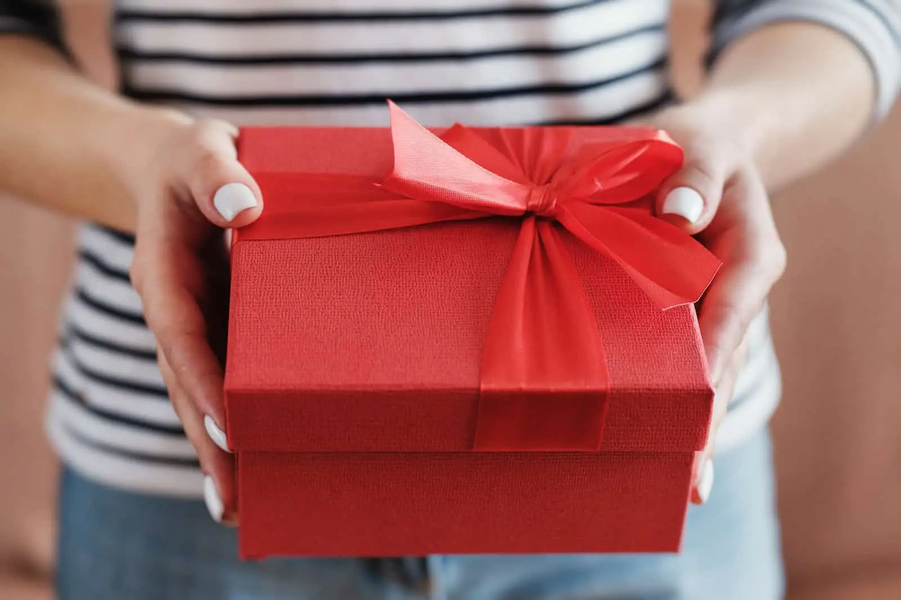 The Long-Term Benefits of Consistent Corporate Gifting