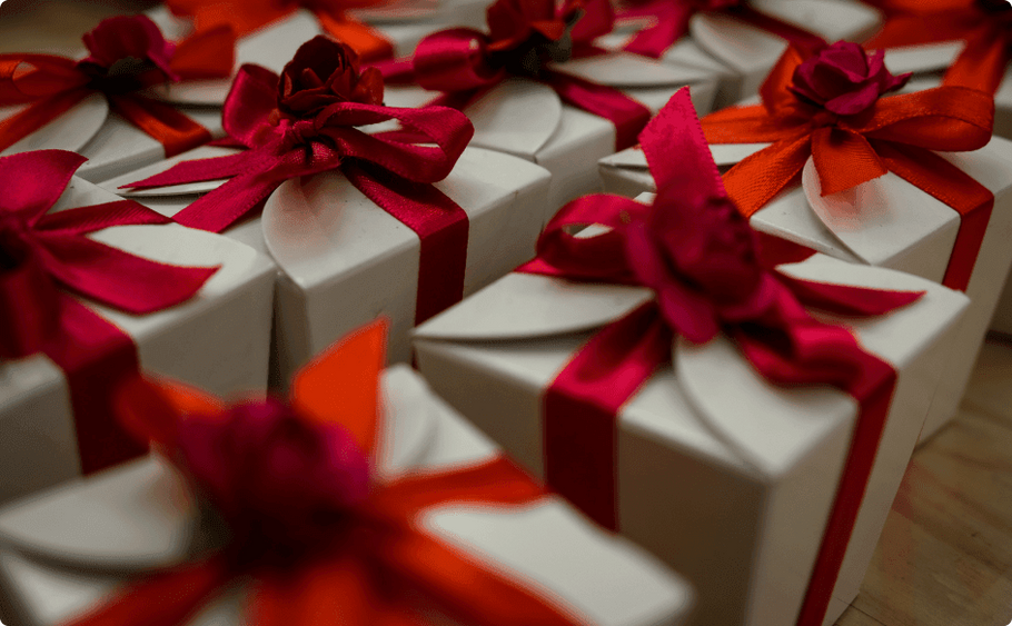 How to Save Money on Bulk Corporate Gift Orders