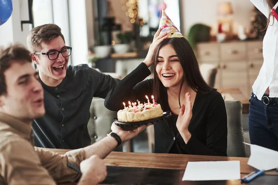 How to Celebrate Birthdays in the Workplace with Gifts