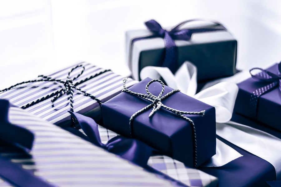 The Best Gifts for Corporate Anniversaries