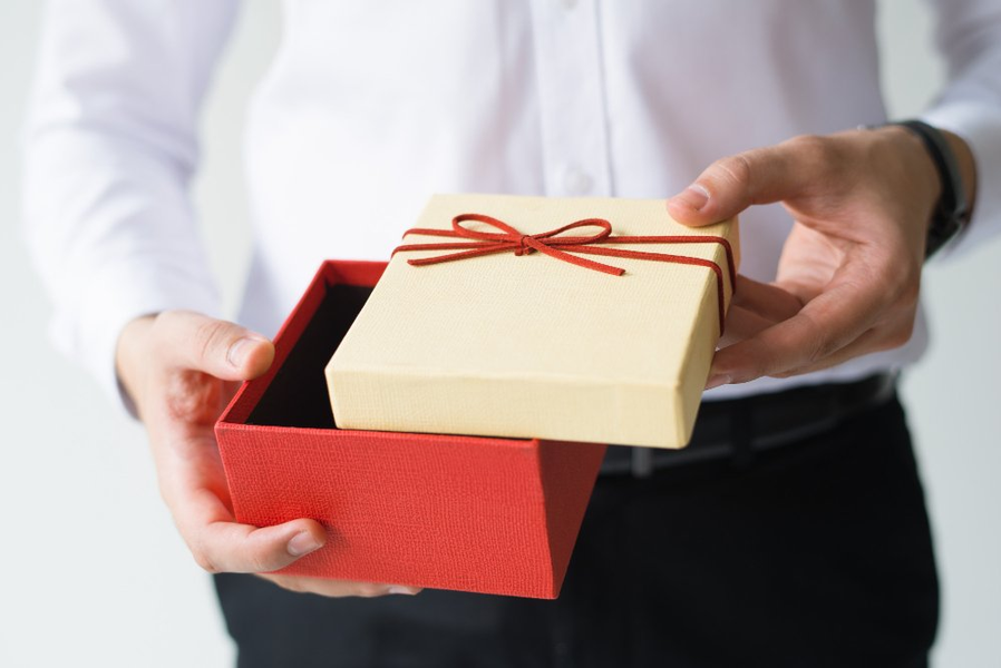 Why Personalized Corporate Gifts Leave a Lasting Impression