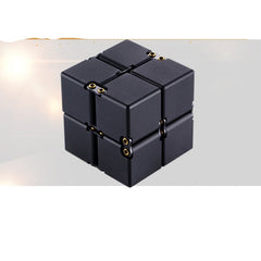 Solid infinite Rubik's Cube